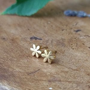 Daisy Gold Earrings